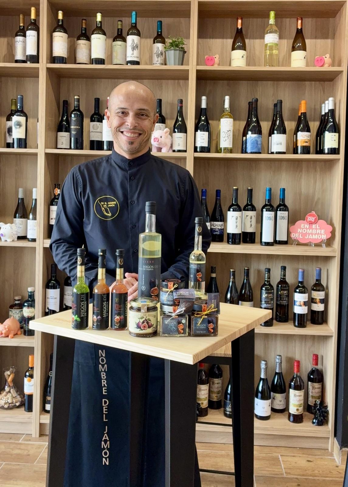 Selección de conservas y productos delicatessen